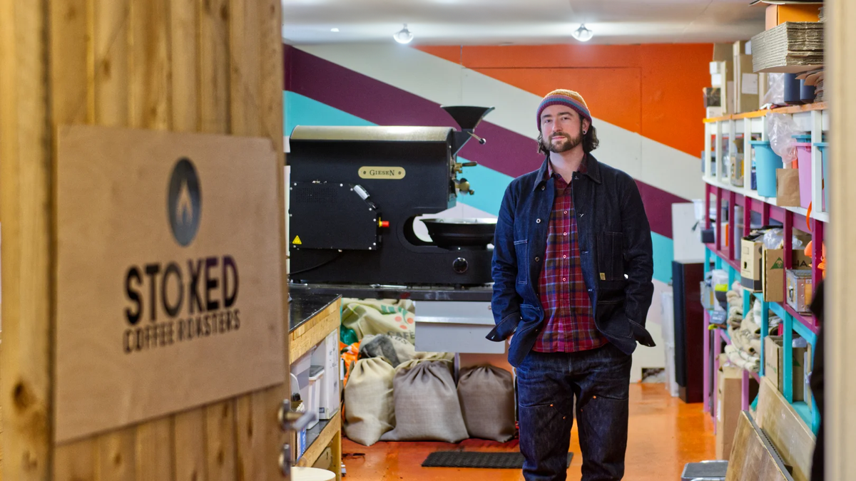 Stoked Coffee Roasters i rosteriet